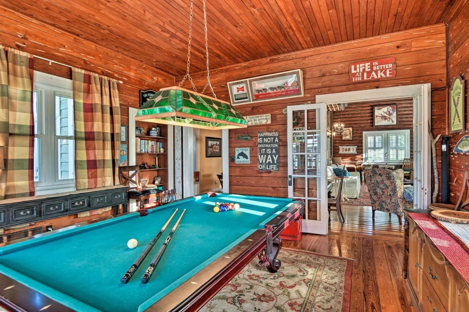 Lakefront Florida Retreat - Pool Table & Boat Dock House in Lake Placid