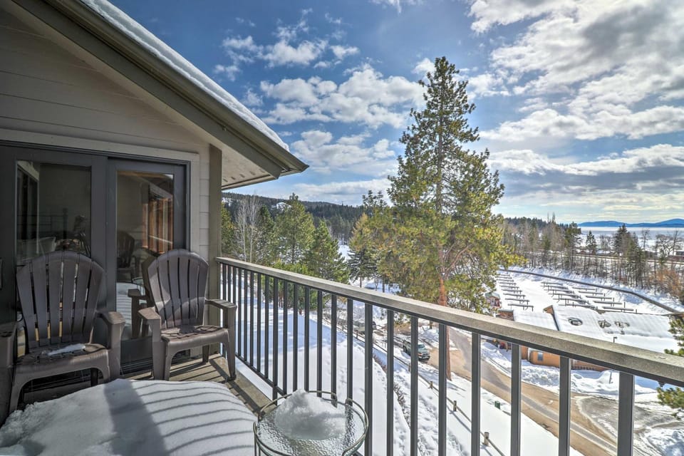 Expansive Bigfork Resort Retreat on Flathead Lake! House in Bigfork