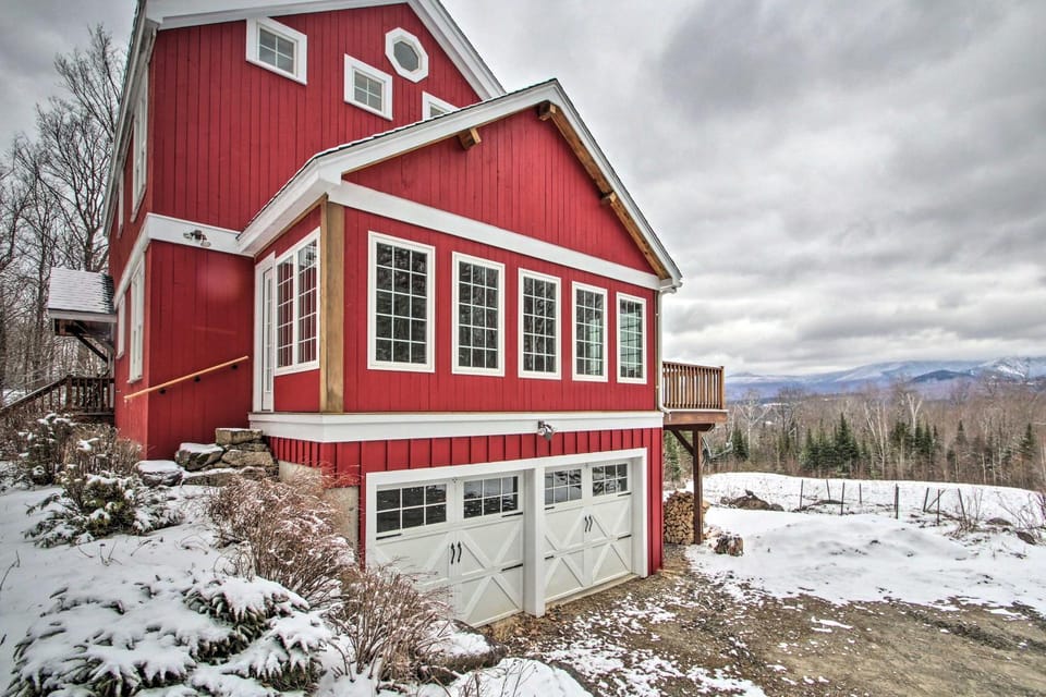Architect-Designed Franconia Home: Hot Tub & Views House in Sugar Hill