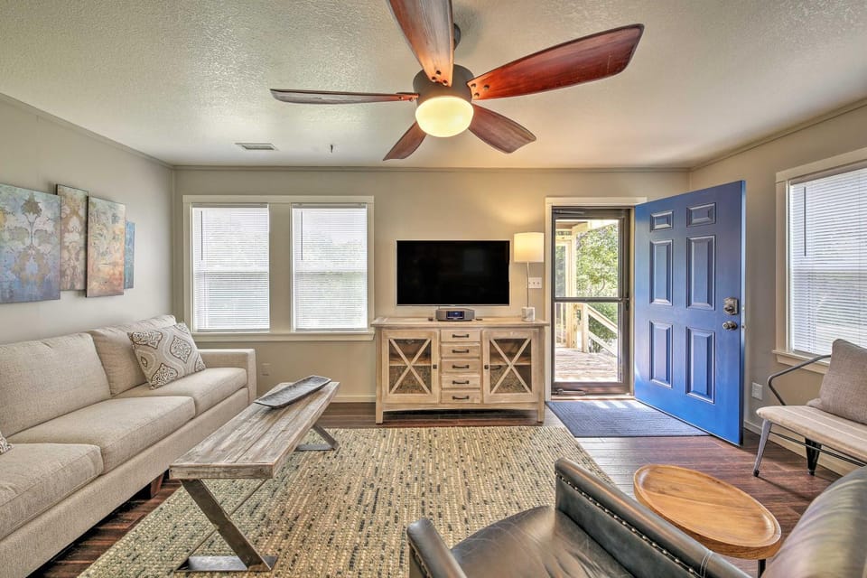 Cozy Cottage < 2 Mi to Cape Hatteras Nat’l Shore! House in Frisco