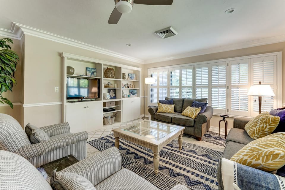 2 Mi to Beach! Oakland Park Home w/ Outdoor Oasis House in Oakland Park