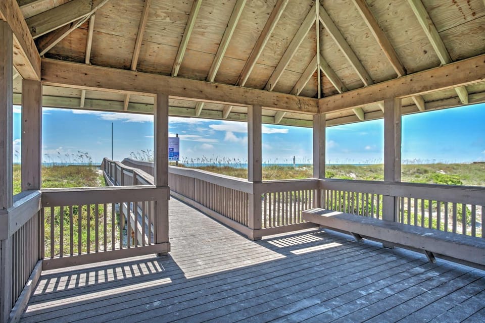 Amelia Island Condo w/ Pool & Beach Access! House in Fernandina Beach