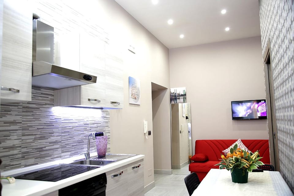 Communal lounge/ TV room, TV and multimedia, Kitchen or kitchenette, Dining area