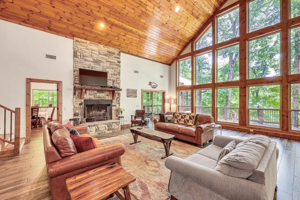Cabin on 23 Acres w/ Creek Access in Broken Bow Cabin in Oklahoma