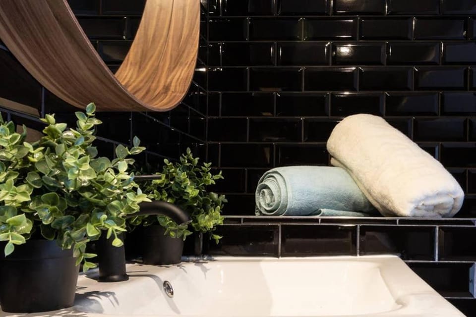 PENTHOUSE Loft 5MIN PALAIS DES FESTIVALS AND BEACH terrace view on castle Apartment in Cannes