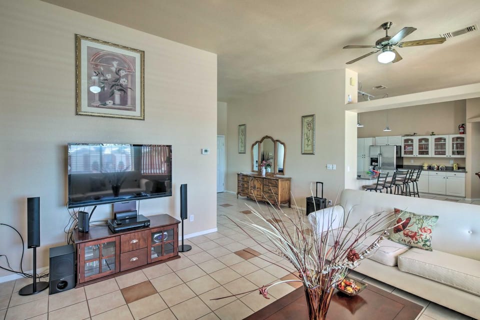 Private Desert Escape 5 Min to Casino, Lake, River House in Bullhead City