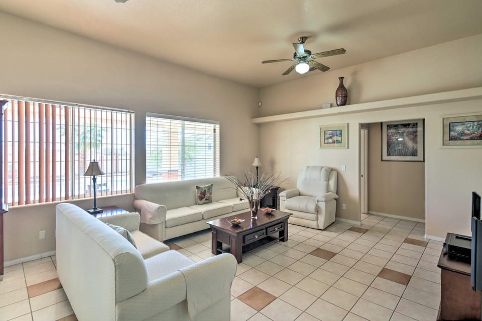 Private Desert Escape 5 Min to Casino, Lake, River House in Bullhead City