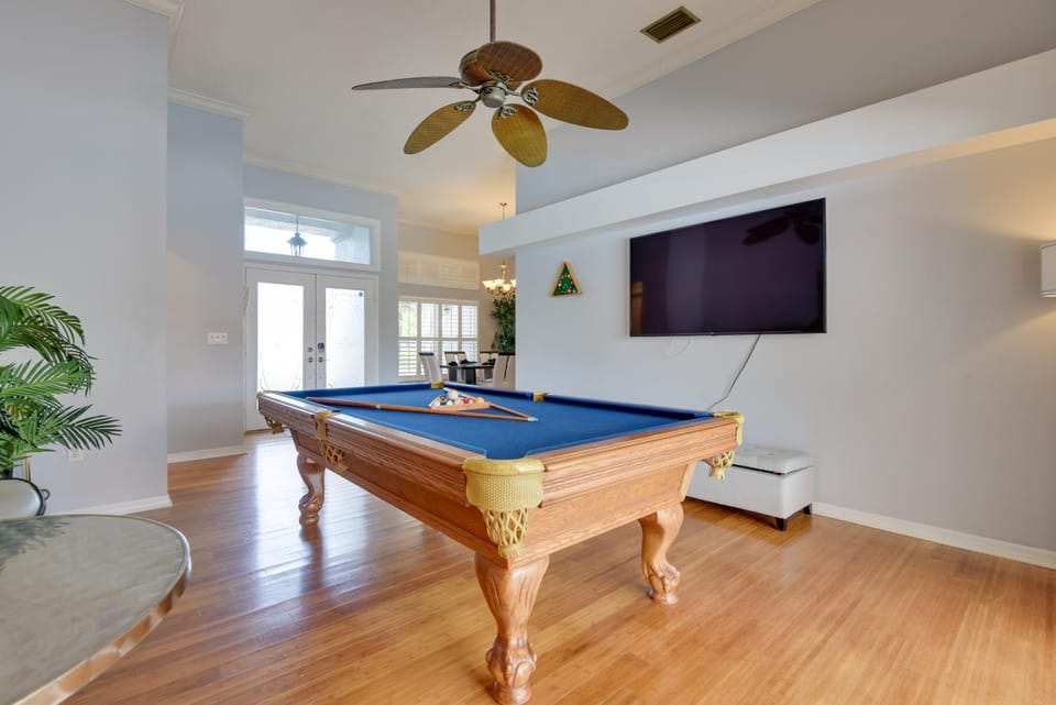 3 Mi to Dtwn Bradenton: Family Home w/ Pool! House in Bradenton