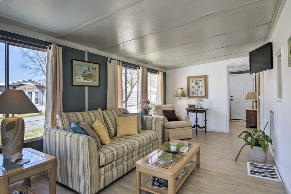 Dog Friendly! Ocean Pines 'Crabby Cottage' House in Ocean Pines