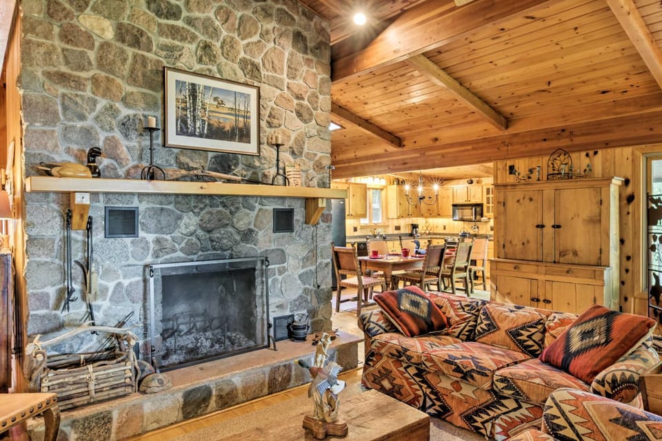 Rustic Cozy Cabin on Island Lake w/ Fire Pit, Dock Cabin in Minnesota