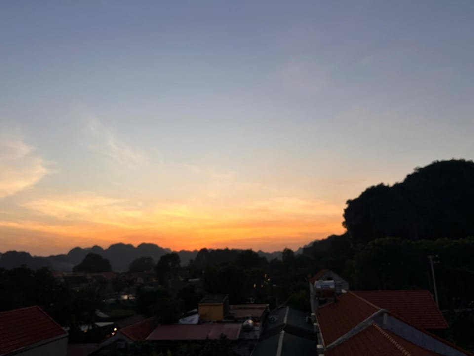 Natural landscape, Mountain view, Sunrise