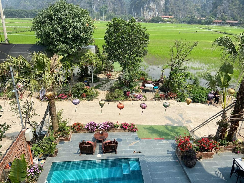 Spring, Off site, Day, Natural landscape, Garden, Garden view