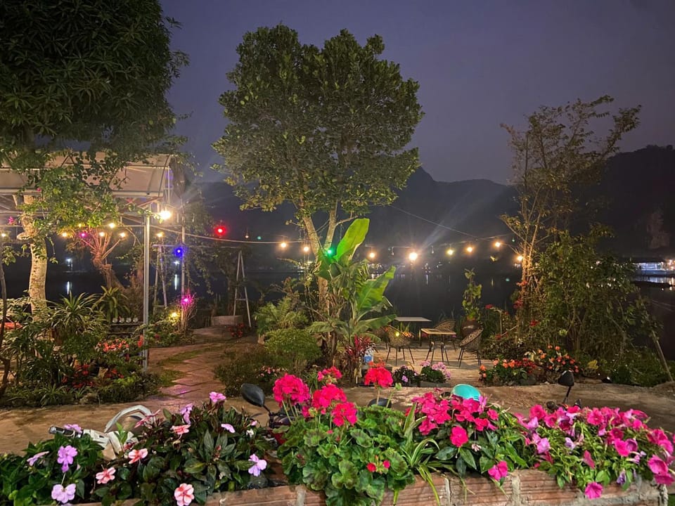 Off site, Night, Garden, Garden view, Mountain view