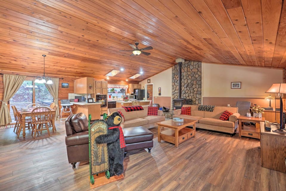 11 Mi to Apple Hill Pollock Pines Resort Cabin Cabin in Pollock Pines