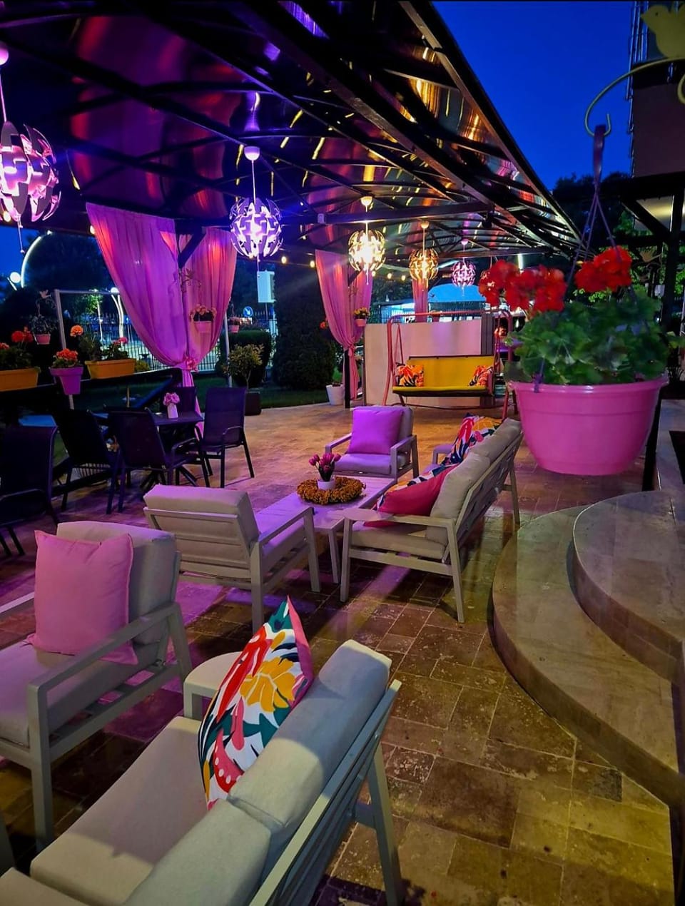 Seating area, Evening entertainment