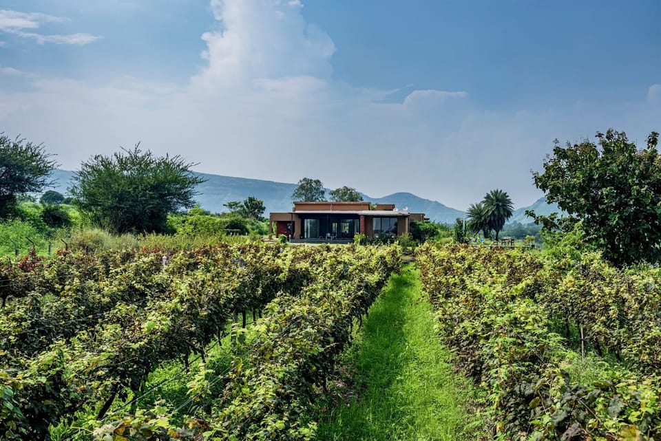 Property building, Spring, Day, Natural landscape, Garden, View (from property/room), Garden view, Mountain view