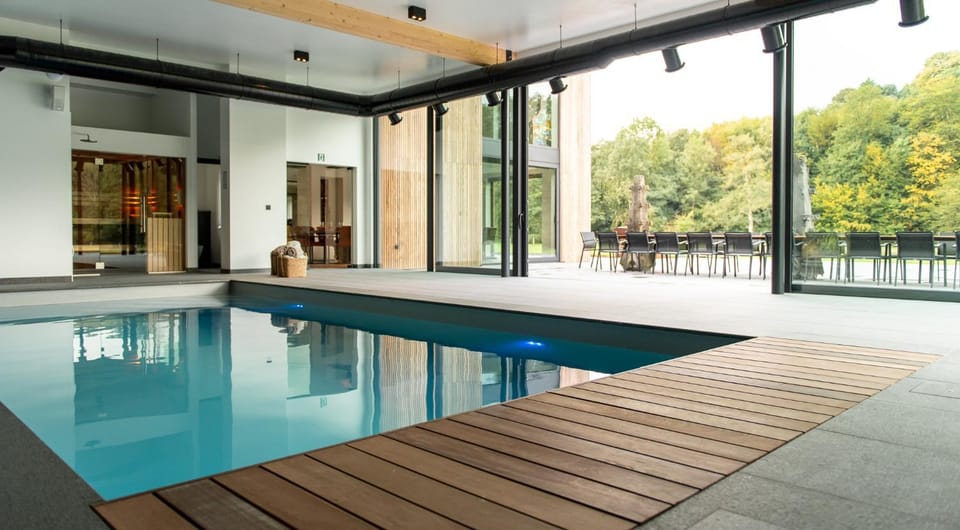 Sauna, Swimming pool