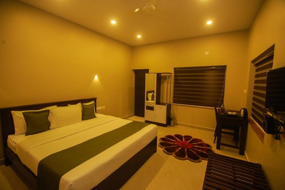 Bed, View (from property/room), Photo of the whole room, Bedroom