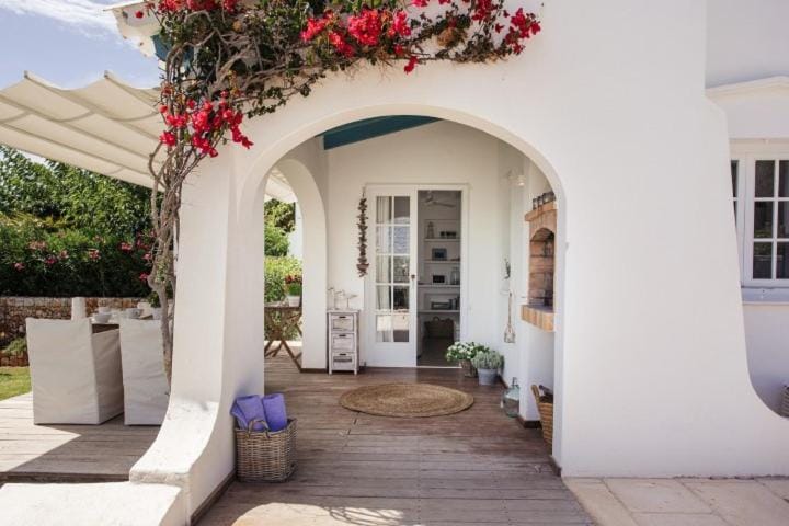 Patio, Facade/entrance