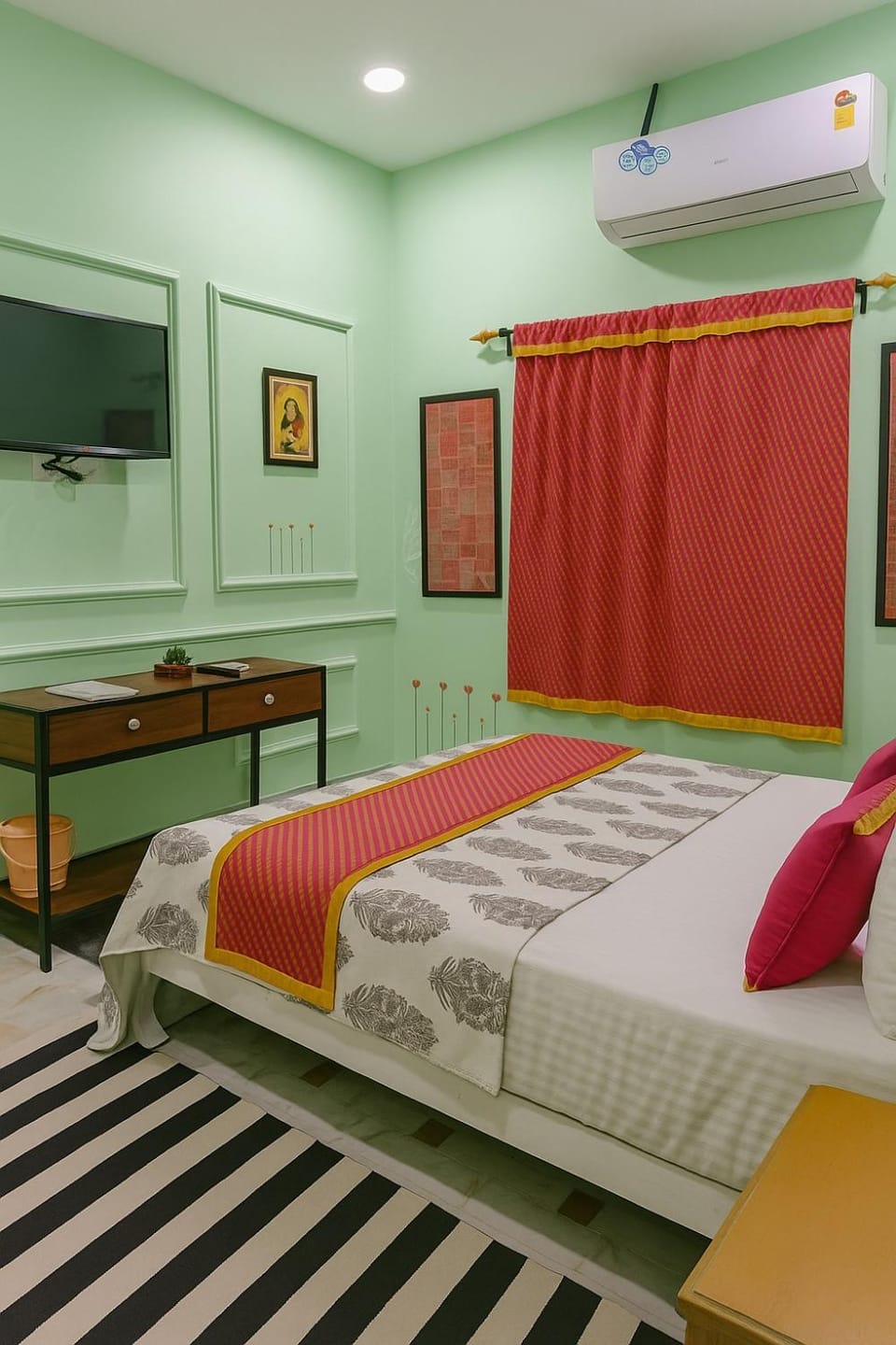 TV and multimedia, Bedroom, air conditioner