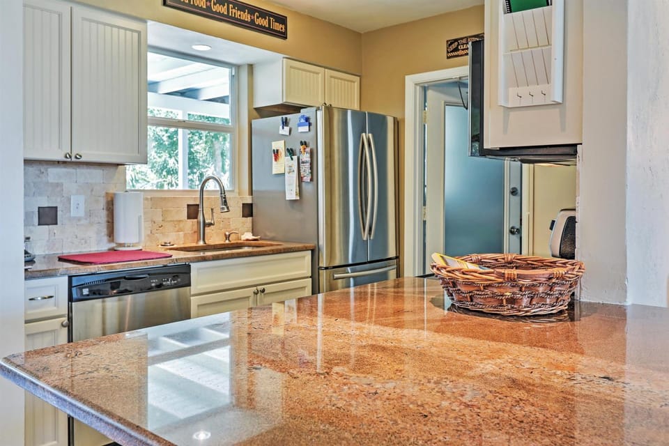 Dog-Friendly Ormond Beach Bungalow w/ Patio! House in Daytona Beach