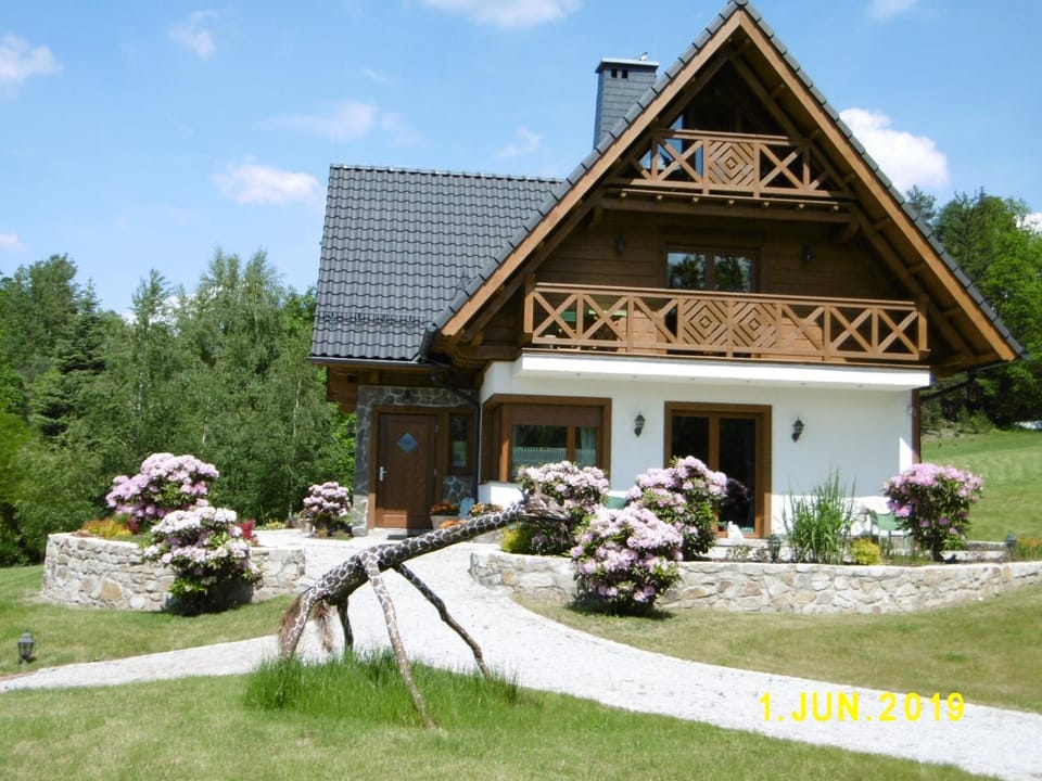 Property building, Spring, Garden