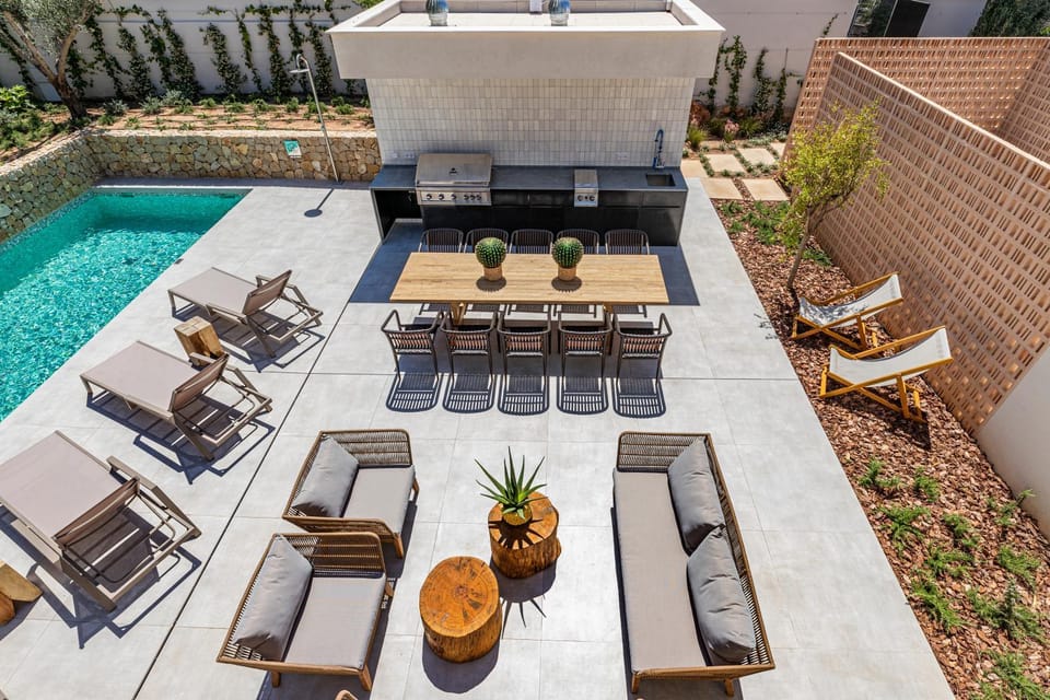 BBQ facilities, Solarium, Swimming pool