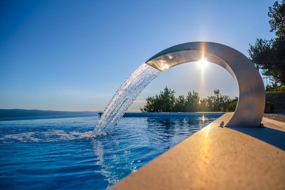 Swimming pool, Swimming pool