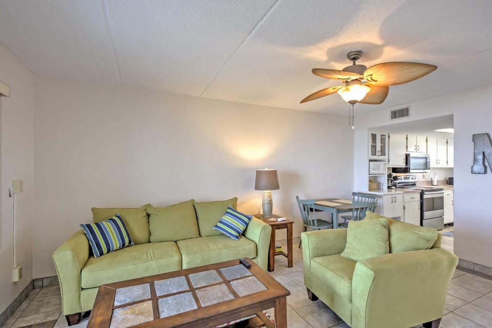 Oceanfront Ormond Beach Condo w/ Pool Access! House in Ormond By The Sea
