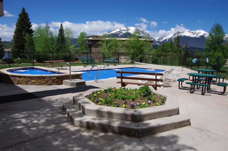 Mtn-View Condo w/ Hot Tub Access in Dillon! House in Dillon