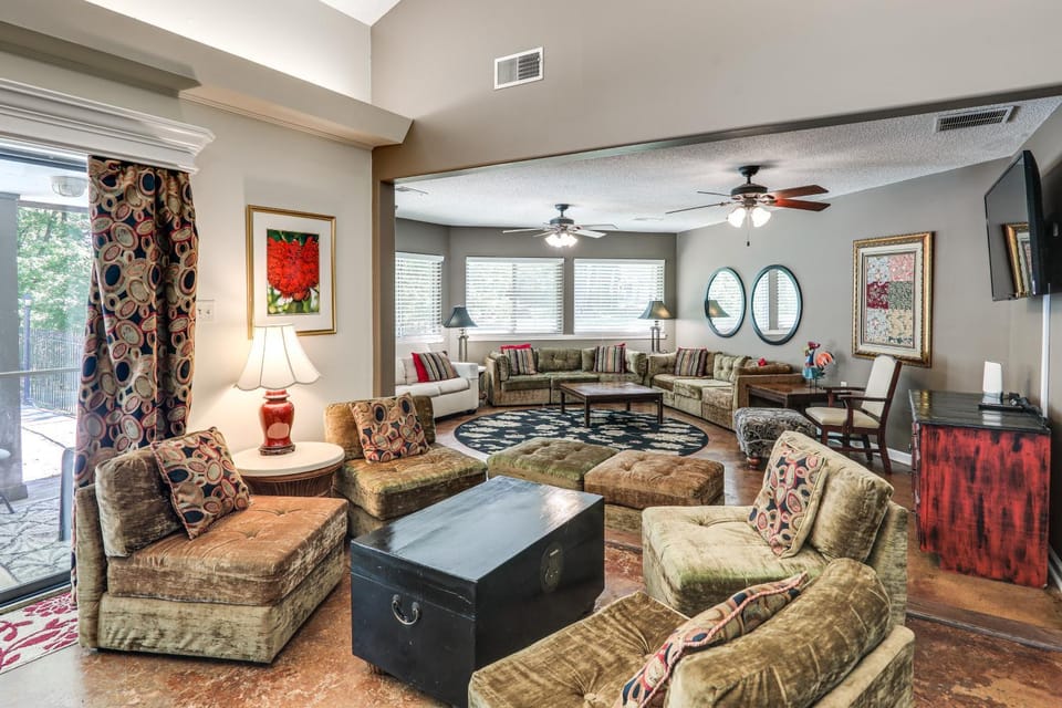 18 Mi to Dtwn Memphis: Oasis on 8 Acres! House in Southaven