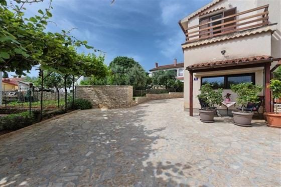 Apartment Olive tree Apartment in Medulin