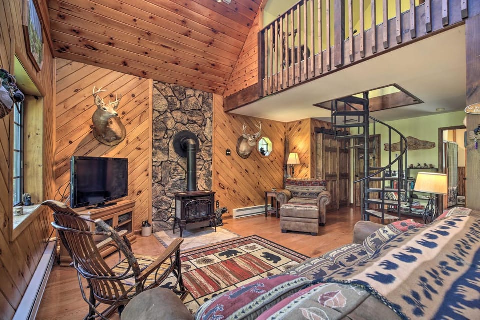 Lake Placid Chalet: Deck & Forest Views! House in Adirondack Mountains