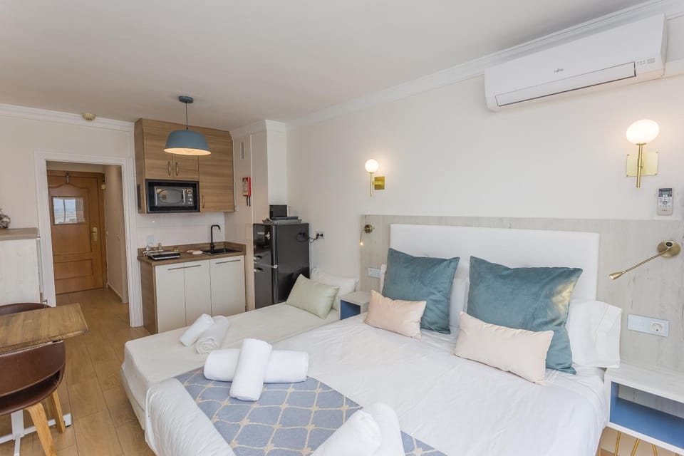 New studio in Stella Maris with stunning Sea Views Apartment in Fuengirola