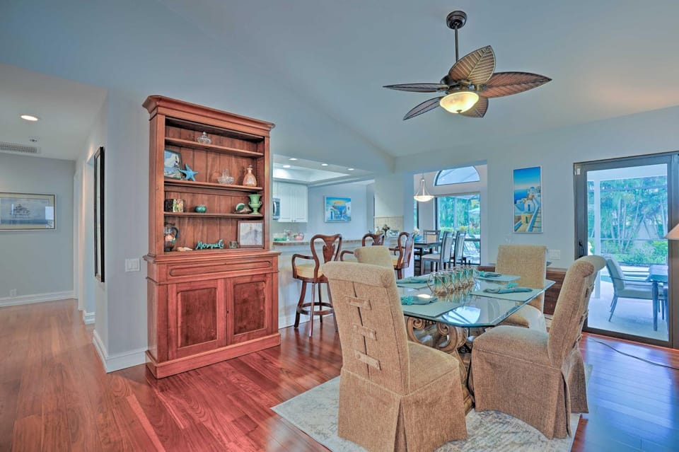 Bonita Springs Hideaway < 3 Miles to Gulf Beaches! House in Vanderbilt Lakes