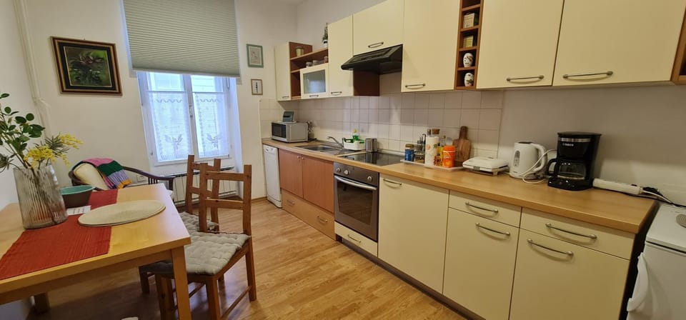 Coffee/tea facilities, Kitchen or kitchenette, Dining area, minibar, pet friendly, stove, toaster