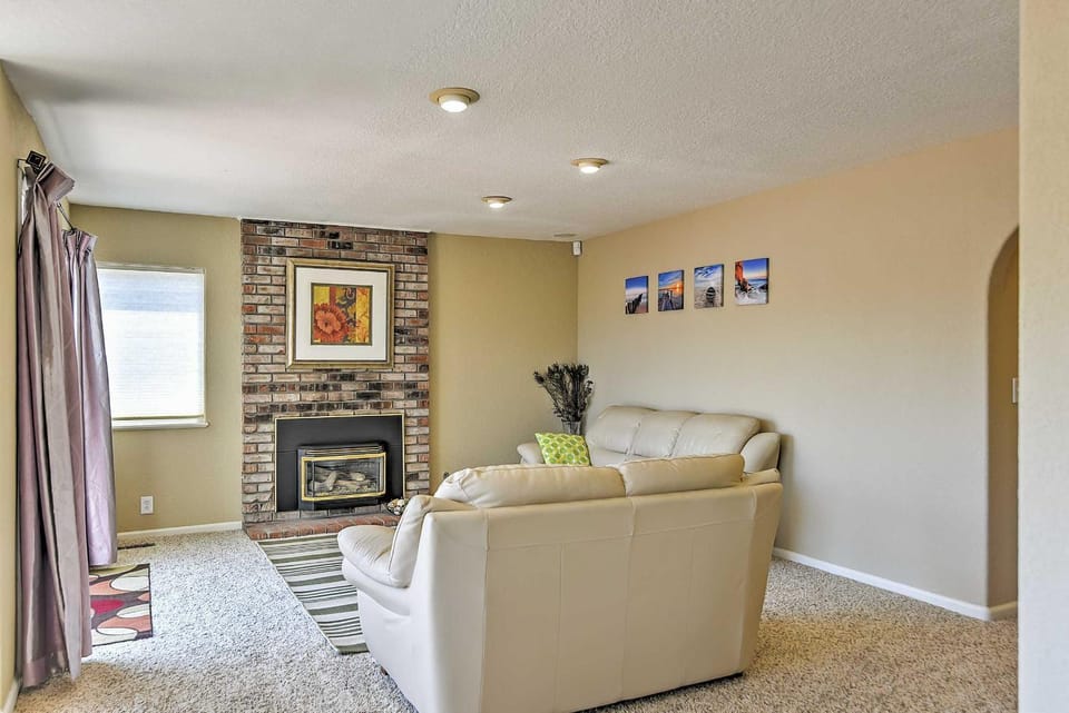 Waterfront Discovery Bay Home Outdoor Bar and Dock House in Discovery Bay