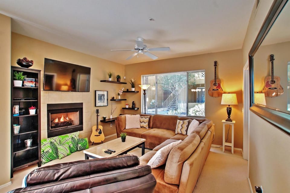 Near Bellair Golf Club! Phoenix Abode w/ Pool House in Phoenix