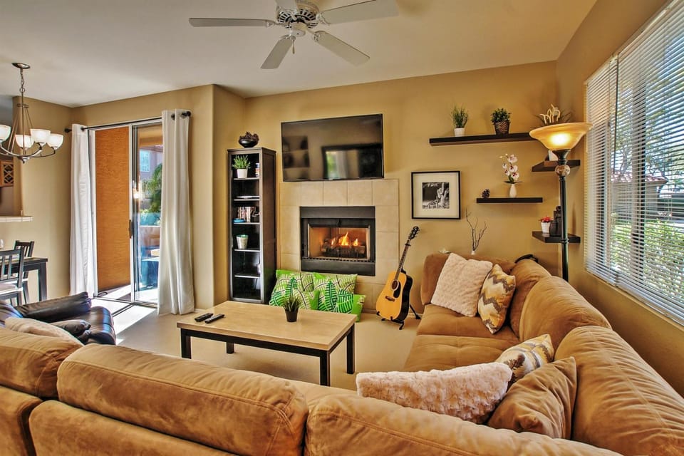 Near Bellair Golf Club! Phoenix Abode w/ Pool House in Phoenix