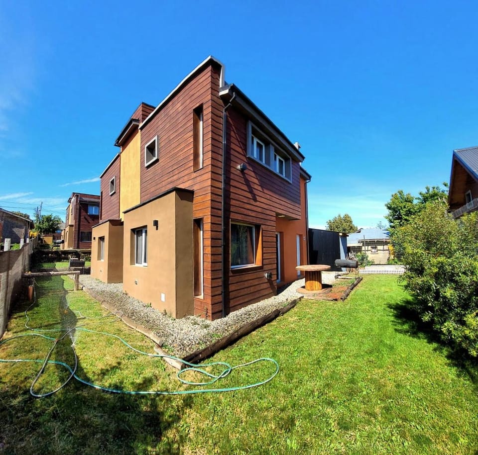 Property building, Day, Garden, Garden view