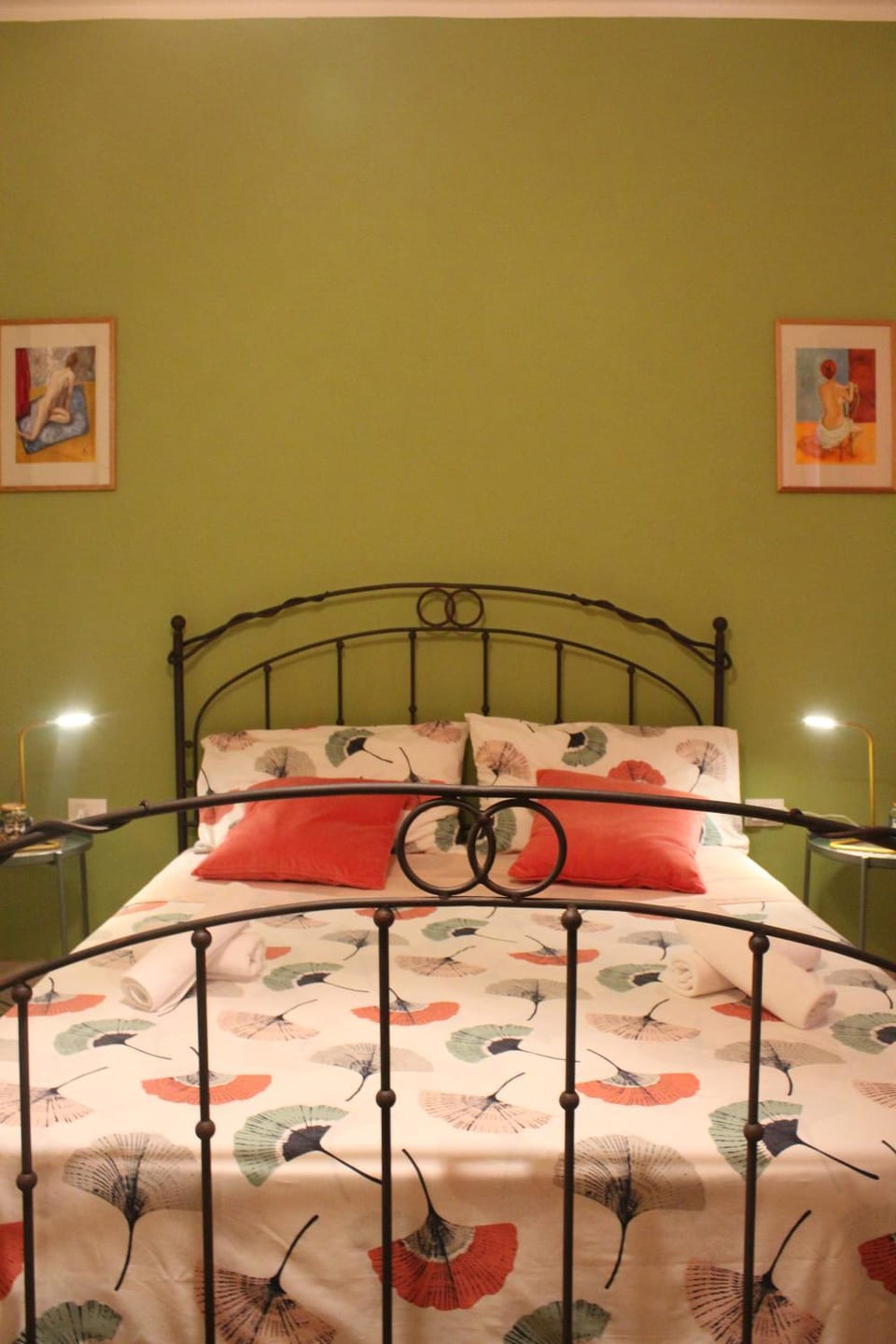 Restaurant/places to eat, Bedroom
