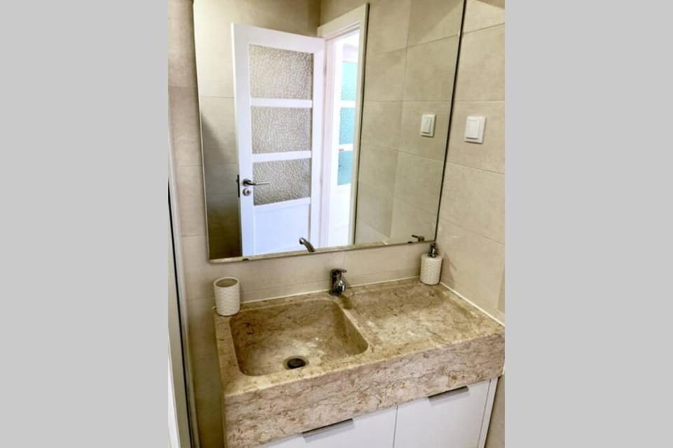 32 Top - Center of Lisbon Duplex Apartment, Barrio Alto Apartment in Lisbon