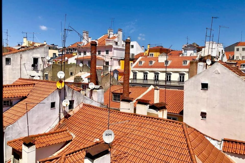 32 Top - Center of Lisbon Duplex Apartment, Barrio Alto Apartment in Lisbon
