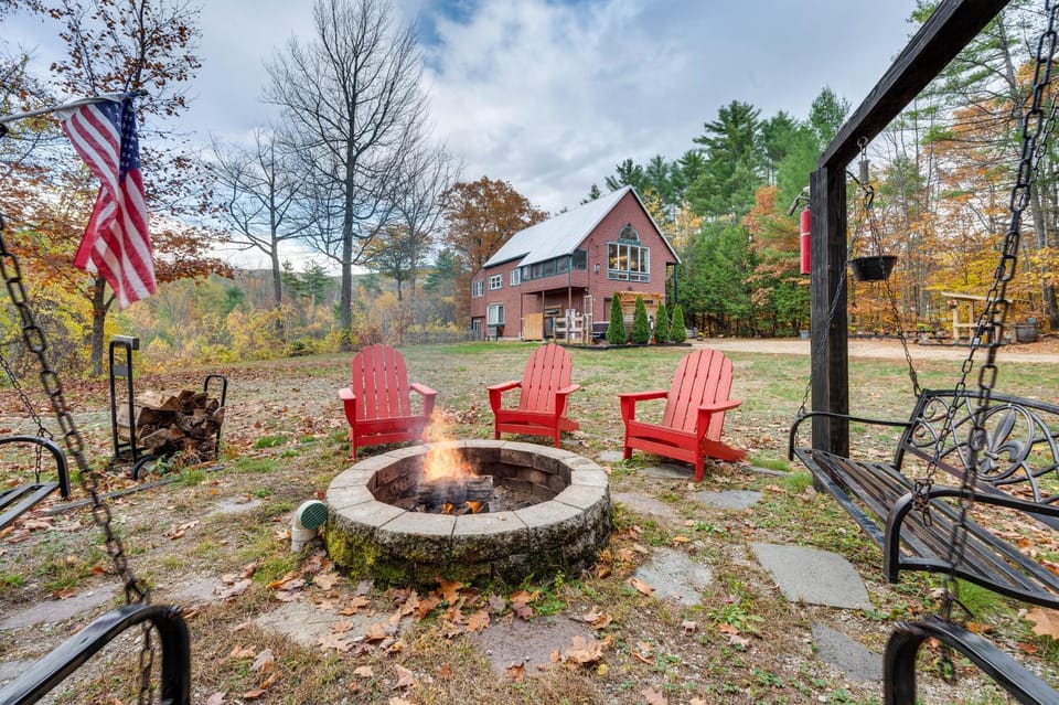 White Mountains Home w/ Hot Tub - Walk to Town! House in North Conway
