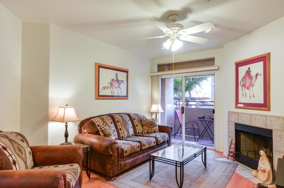 Deck & Resort Amenities: Phoenix Escape By Hiking House in Phoenix