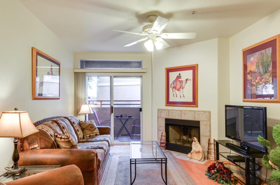 Deck & Resort Amenities: Phoenix Escape By Hiking House in Phoenix