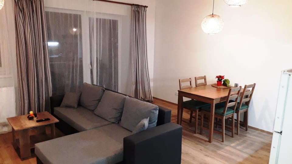 Property building, Living room, Seating area, Dining area