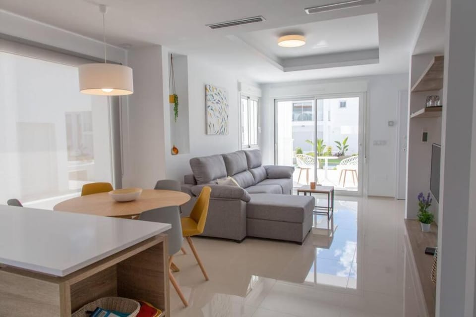 Living room, Seating area, Dining area