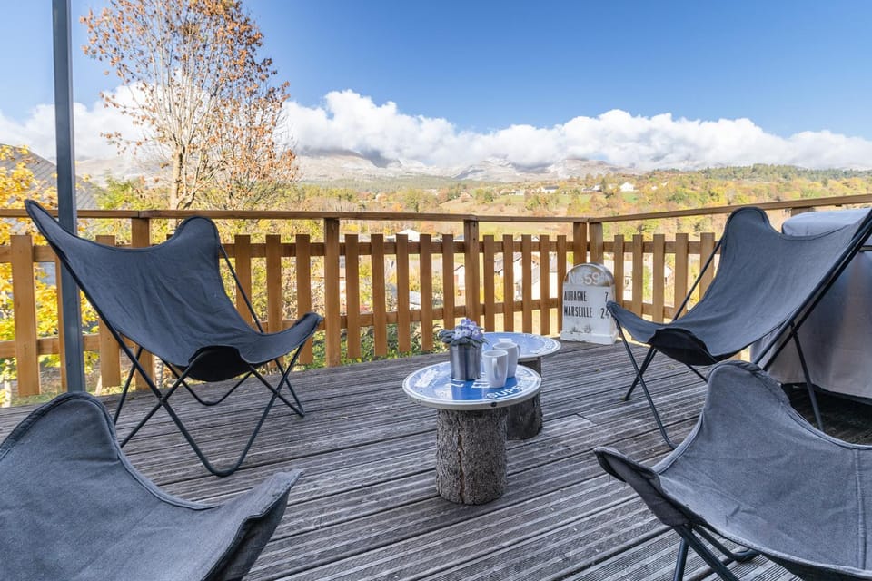 Patio, Natural landscape, View (from property/room), Balcony/Terrace