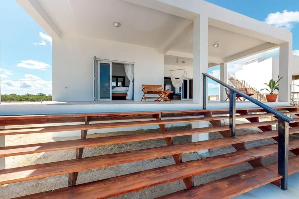 Jackson's Paradiso Gold Standard Certified House in Belize District